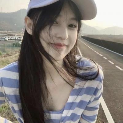 女孩舞步